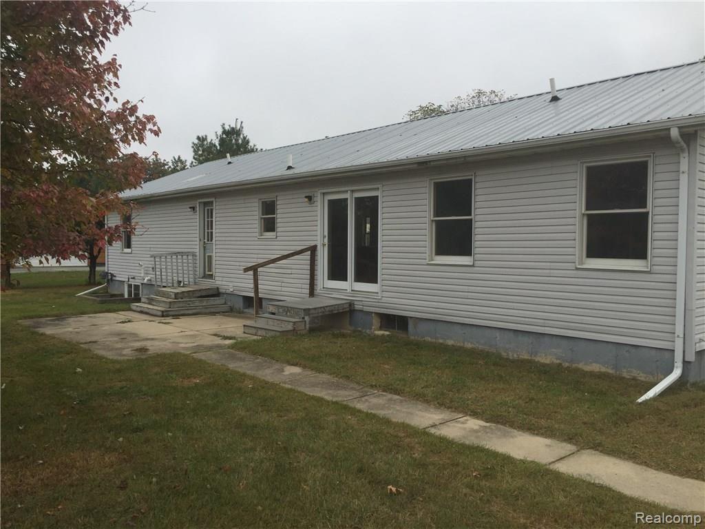 982 Lucy Road Howell, MI 48843 - Photo 3 of 7