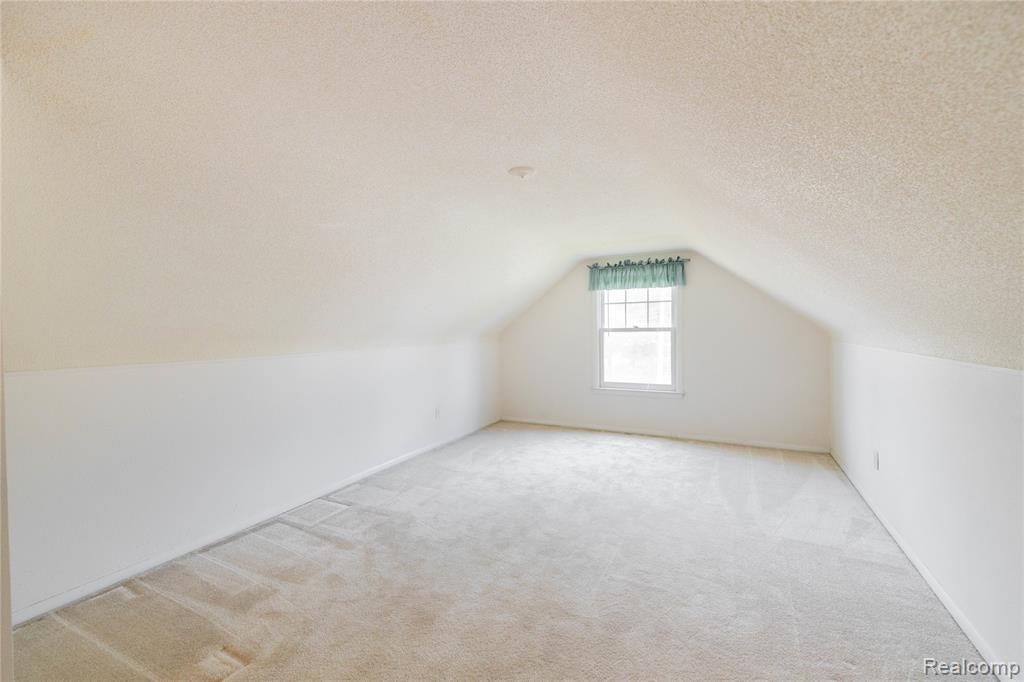 23211 Myrtle Street Dearborn, MI 48128 - Photo 20 of 36