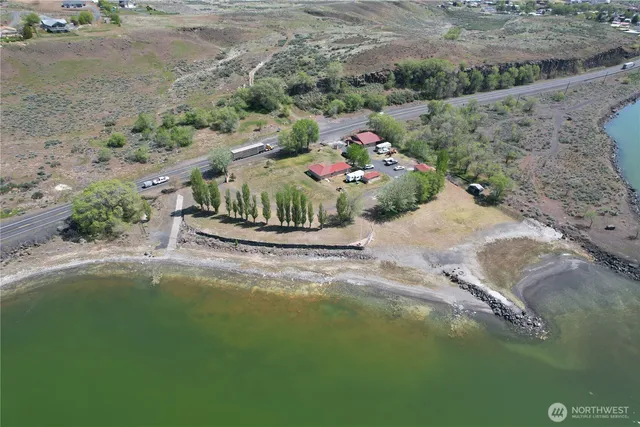 $1,300,000 | 21058 Highway 17, Soap Lake, WA 98851