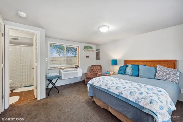 $1,300,000 | 21058 Highway 17, Soap Lake, WA 98851