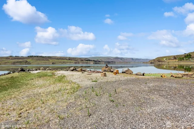 $1,300,000 | 21058 Highway 17, Soap Lake, WA 98851