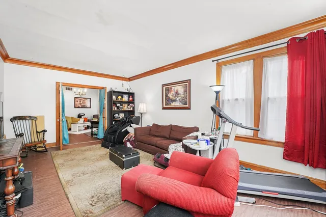 $260,000 | 12609 Maple Avenue, Blue Island, IL 60406