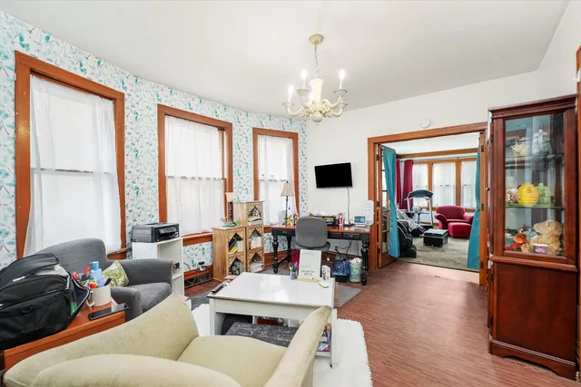 $260,000 | 12609 Maple Avenue, Blue Island, IL 60406