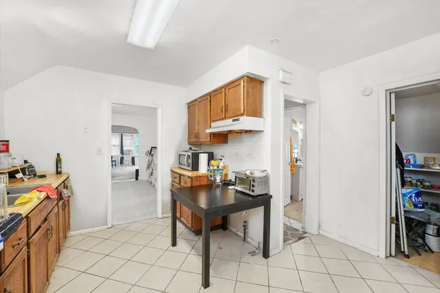 $260,000 | 12609 Maple Avenue, Blue Island, IL 60406