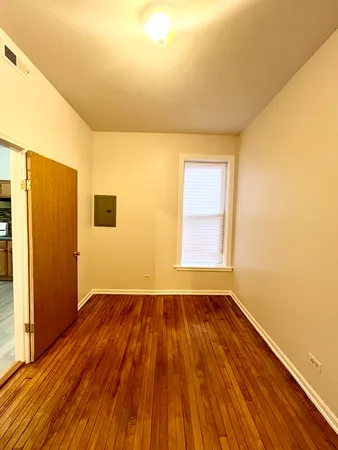 $1,400 | 3227 South Carpenter Street, Unit 1M, Chicago, IL 60608