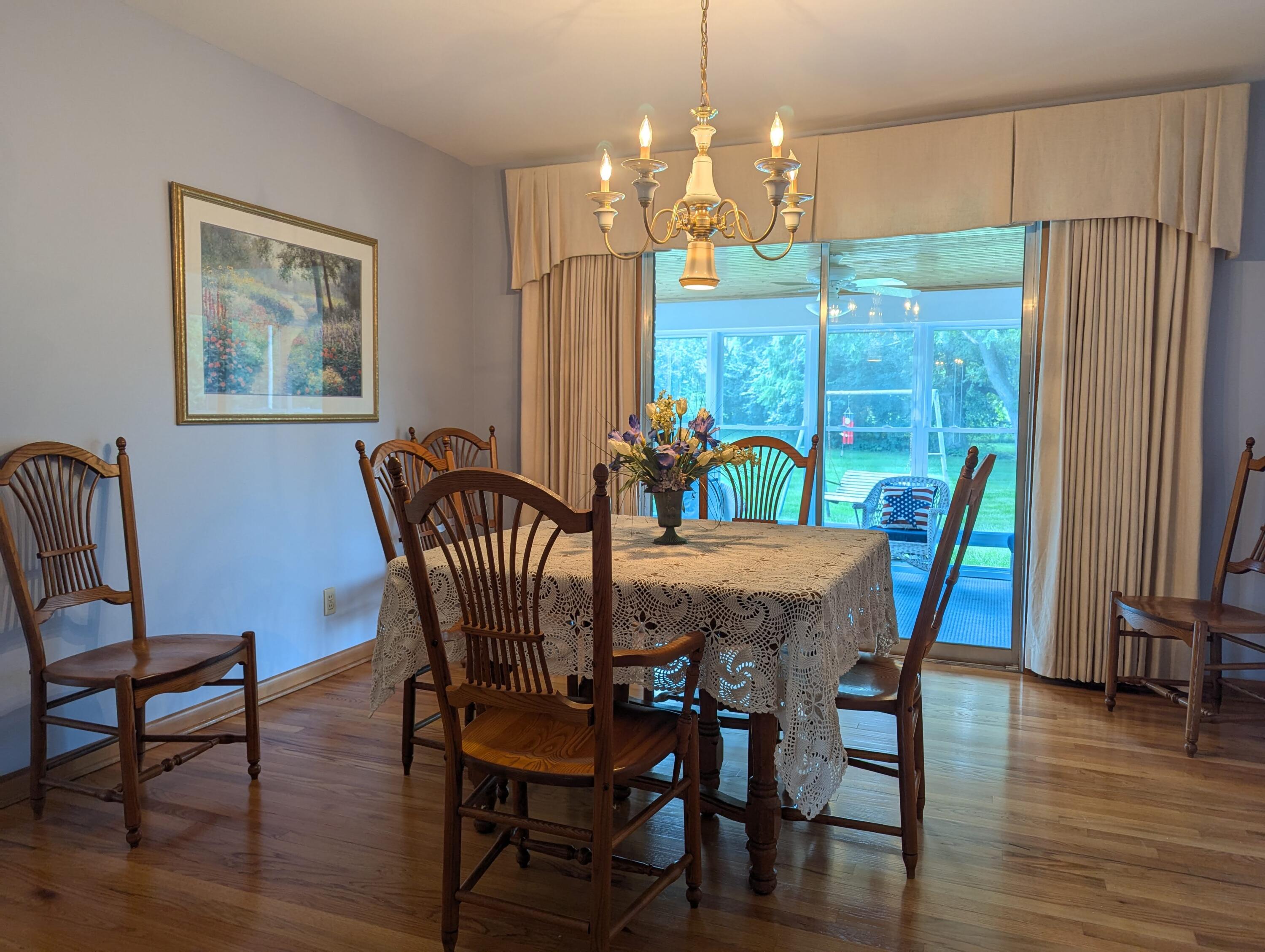 401 Capri Circle Springfield, OH 45505 - Photo 6 of 29 Gallery Image 6