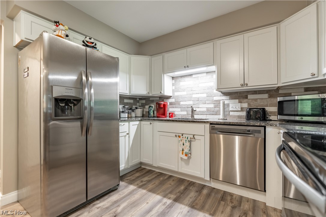 1030 Hampton Ridge Drive Akron, OH 44313 - Photo 9 of 29