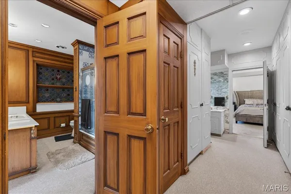 $1,299,000 | 10 Vouga Lane, St. Louis, MO 63131