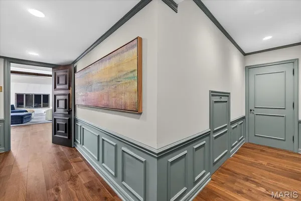 $1,299,000 | 10 Vouga Lane, St. Louis, MO 63131