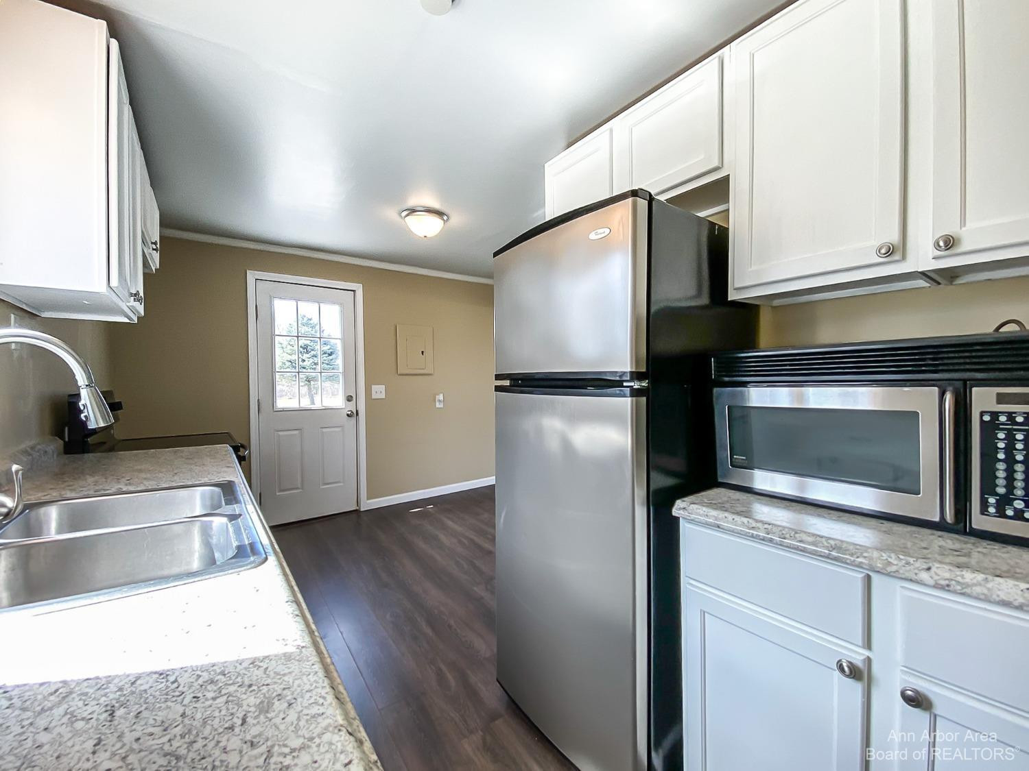 13941 Darling Road Milan, MI 48160 - Photo 7 of 28 Photo 7