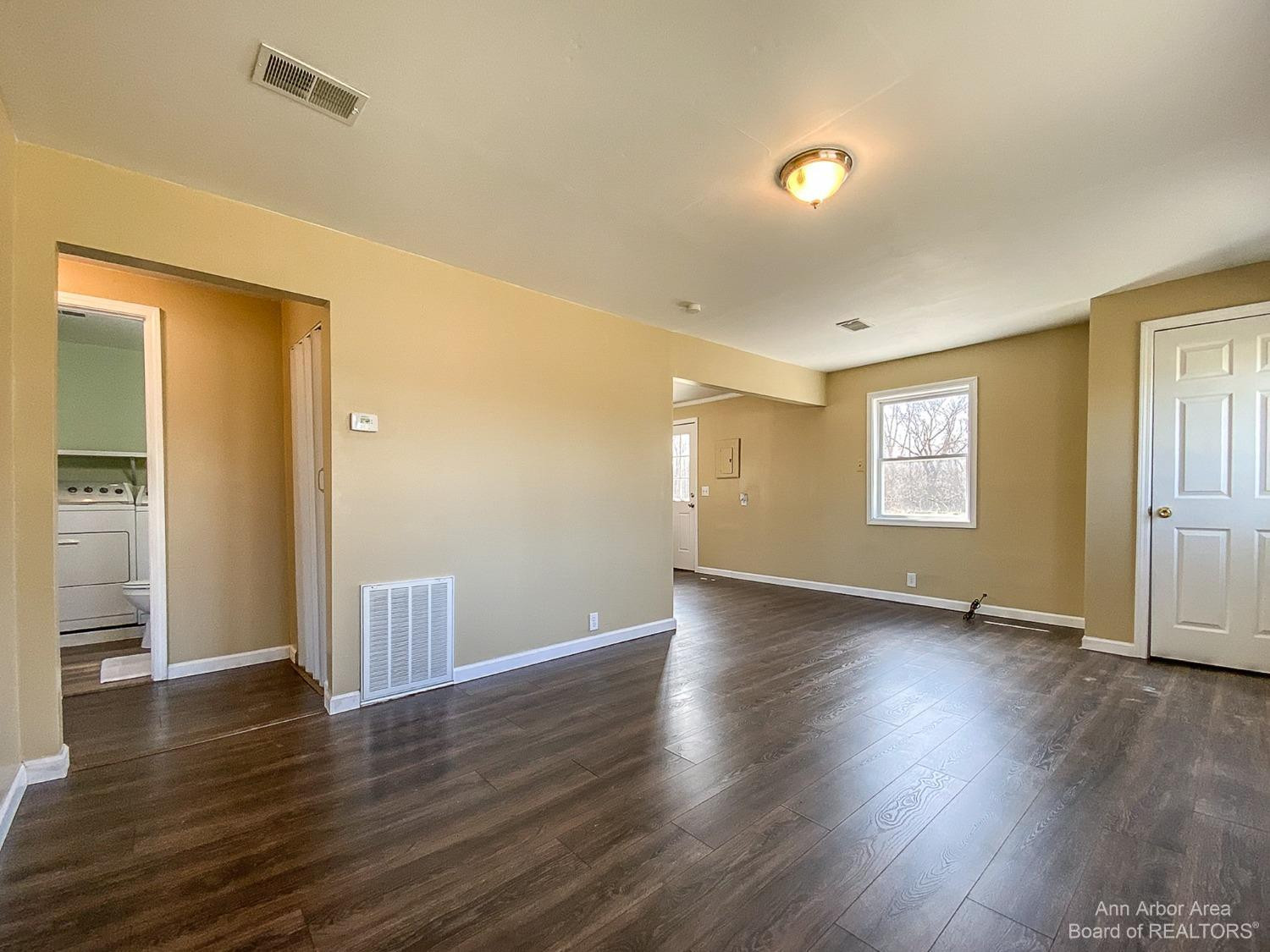 13941 Darling Road Milan, MI 48160 - Photo 8 of 28 Photo 8