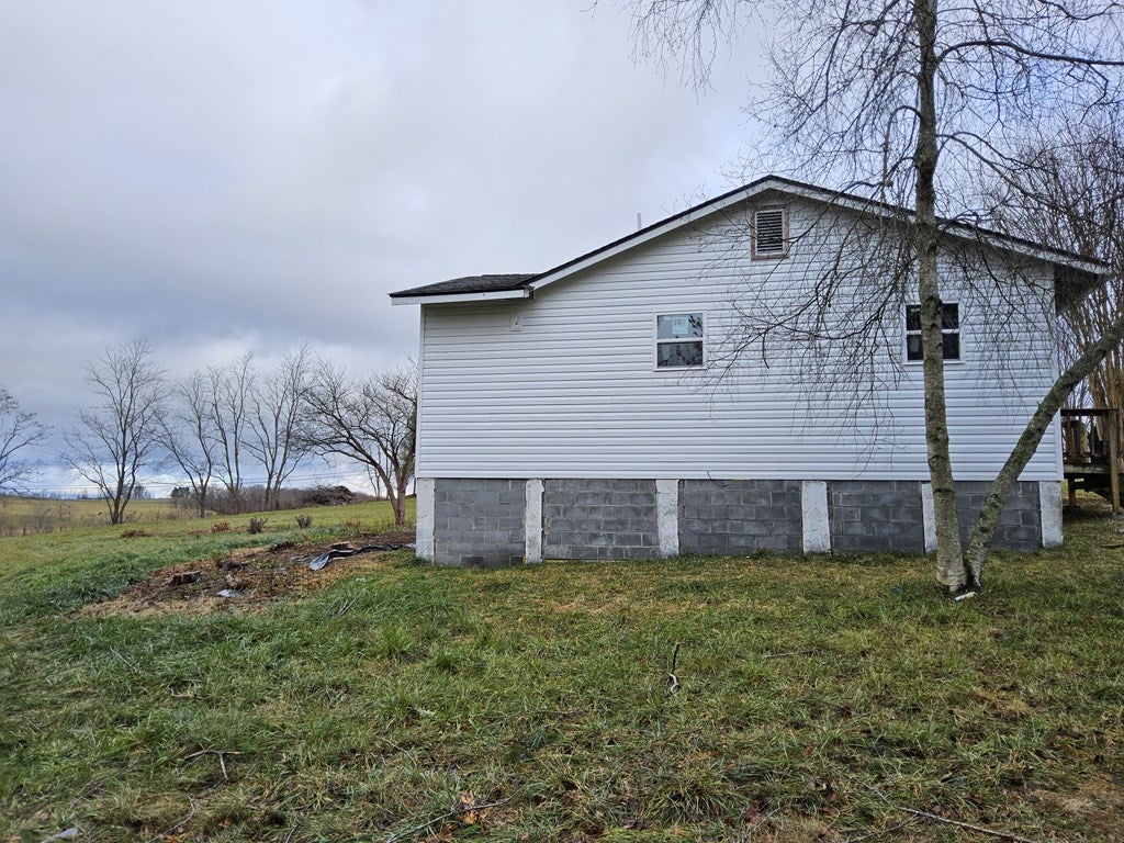 1365 Ridge Avenue Rural Retreat, VA 24368 - Photo 4 of 31 Gallery Image 4