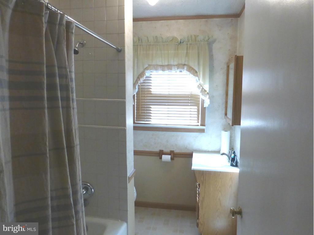 43881 Lost Corner Road Leesburg, VA 20176 - Photo 15 of 16 Bath