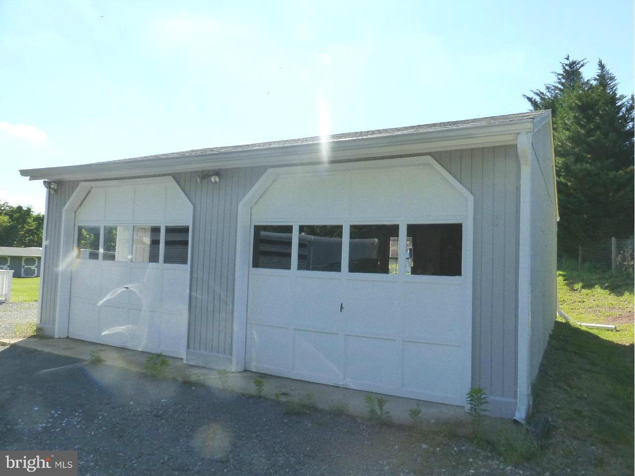 43881 Lost Corner Road Leesburg, VA 20176 - Photo 5 of 16 Garage