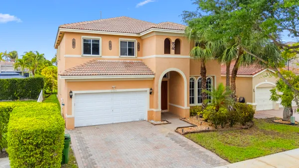 $949,000 | 19389 Southwest 64th Street, Pembroke Pines, FL 33332