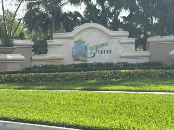 $949,000 | 19389 Southwest 64th Street, Pembroke Pines, FL 33332
