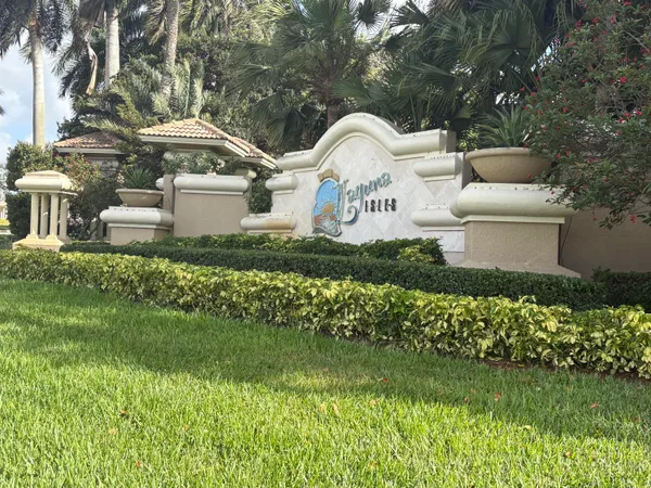 $949,000 | 19389 Southwest 64th Street, Pembroke Pines, FL 33332