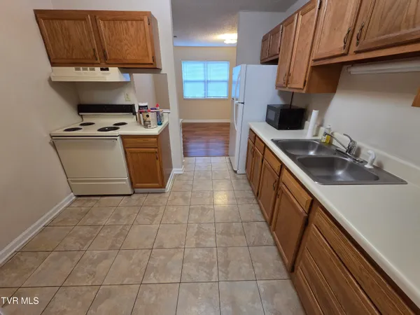 $850 | 2818 Plymouth Road, Unit 9, Johnson City, TN 37601