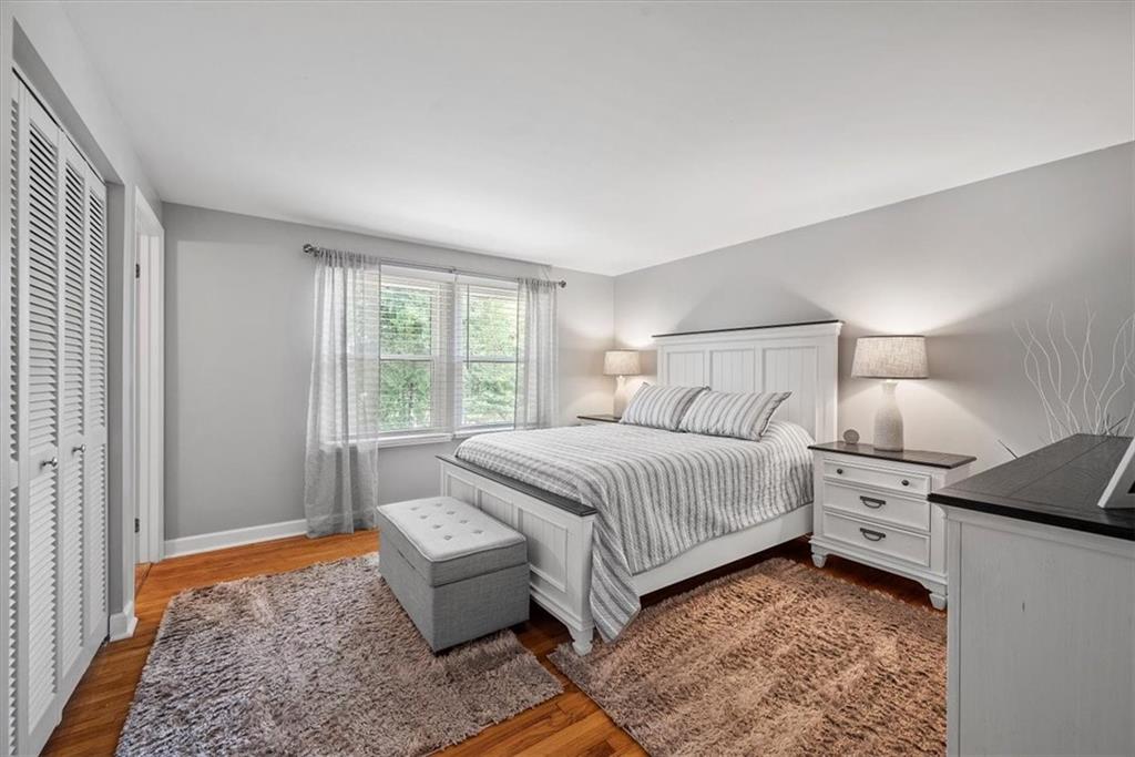 505 Hudderford Road Pittsburgh, PA 15237 - Photo 20 of 43 a spacious bedroom with a bed and a window