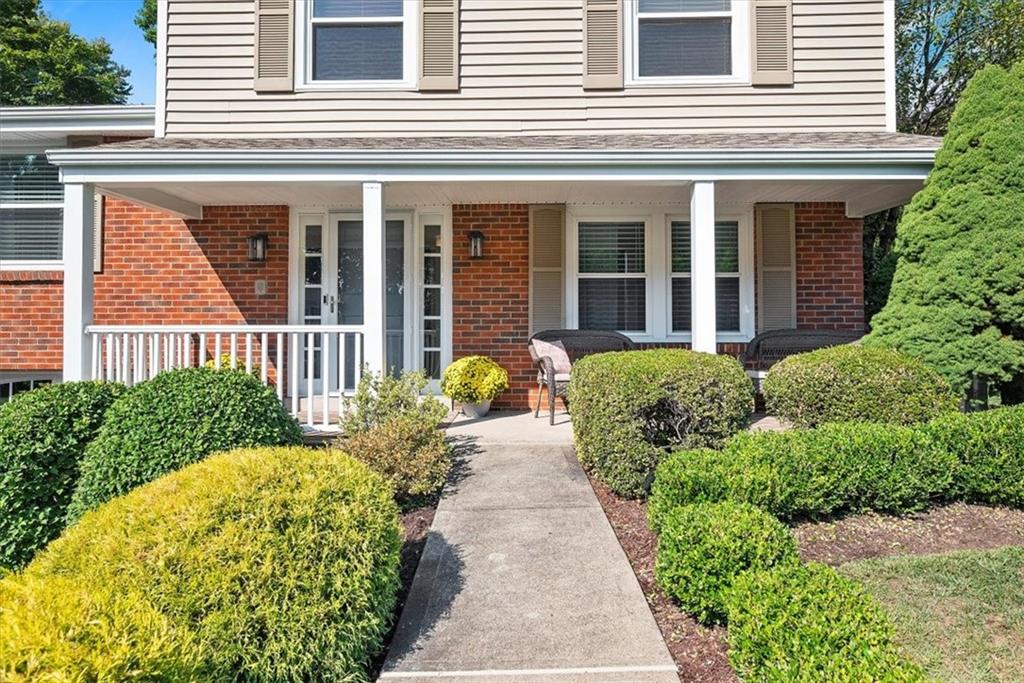 505 Hudderford Road Pittsburgh, PA 15237 - Photo 2 of 43 front view of a house