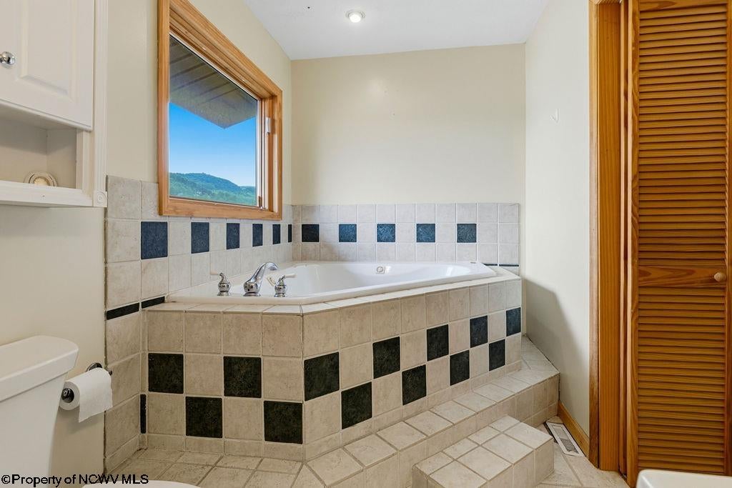 228 Rockley Road Morgantown, WV 26508 - Photo 27 of 44 Gallery Image 27