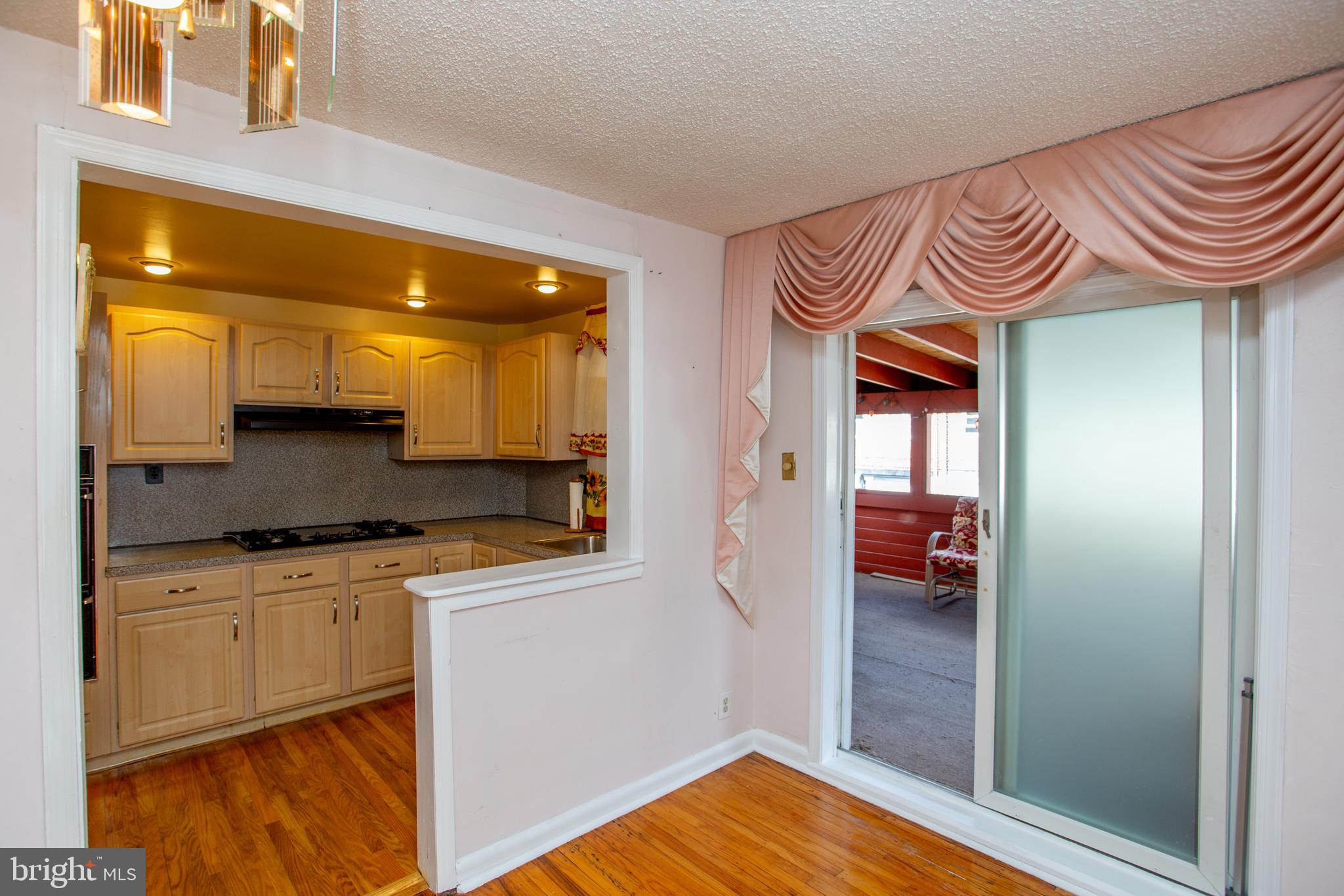 8617 Rugby Street Philadelphia, PA 19150 - Photo 10 of 34 Gallery Image 10