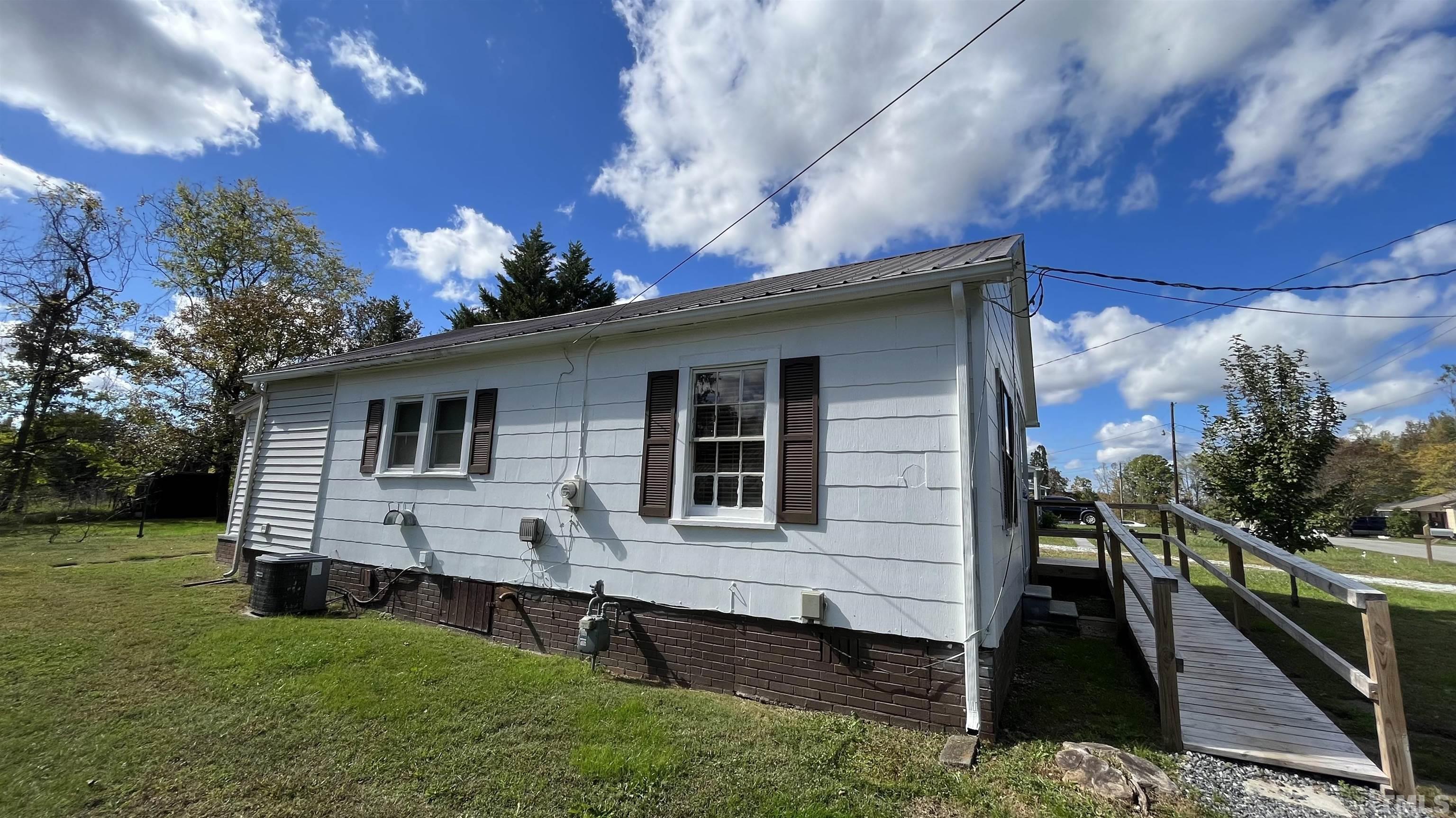 143 Clayton Street Roxboro, NC 27573 - Photo 21 of 27 Gallery Image 21
