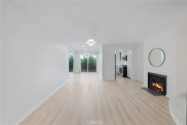 $479,000 | 1355 North Sierra Bonita Avenue, Unit 208, Los Angeles, CA 90046
