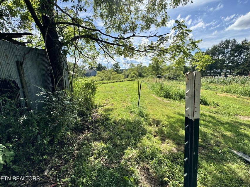 1353 Roy Owens Road Jamestown, TN 38556 - Photo 10 of 29