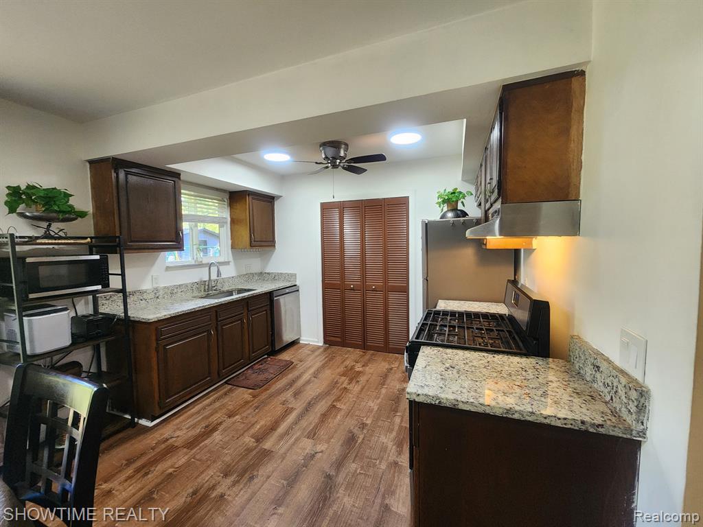 3307 Gerald Avenue Rochester, MI 48307 - Photo 8 of 20