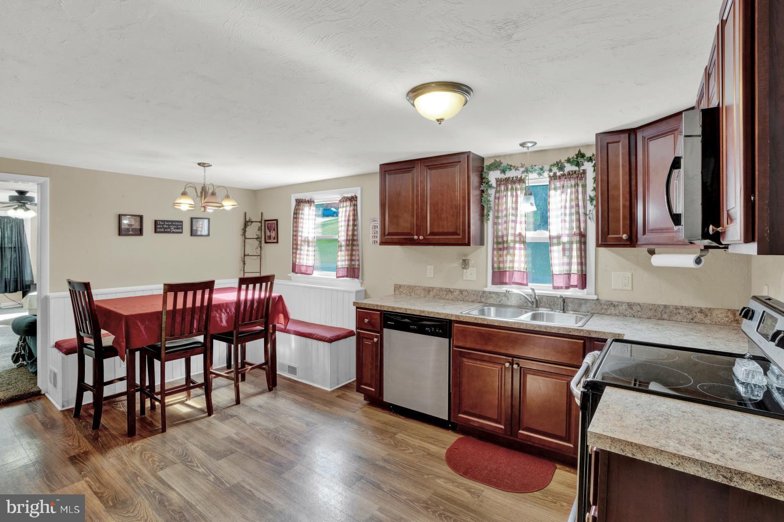 106 Racetrack Road Hanover, PA 17331 - Photo 5 of 16 Gallery Image 5