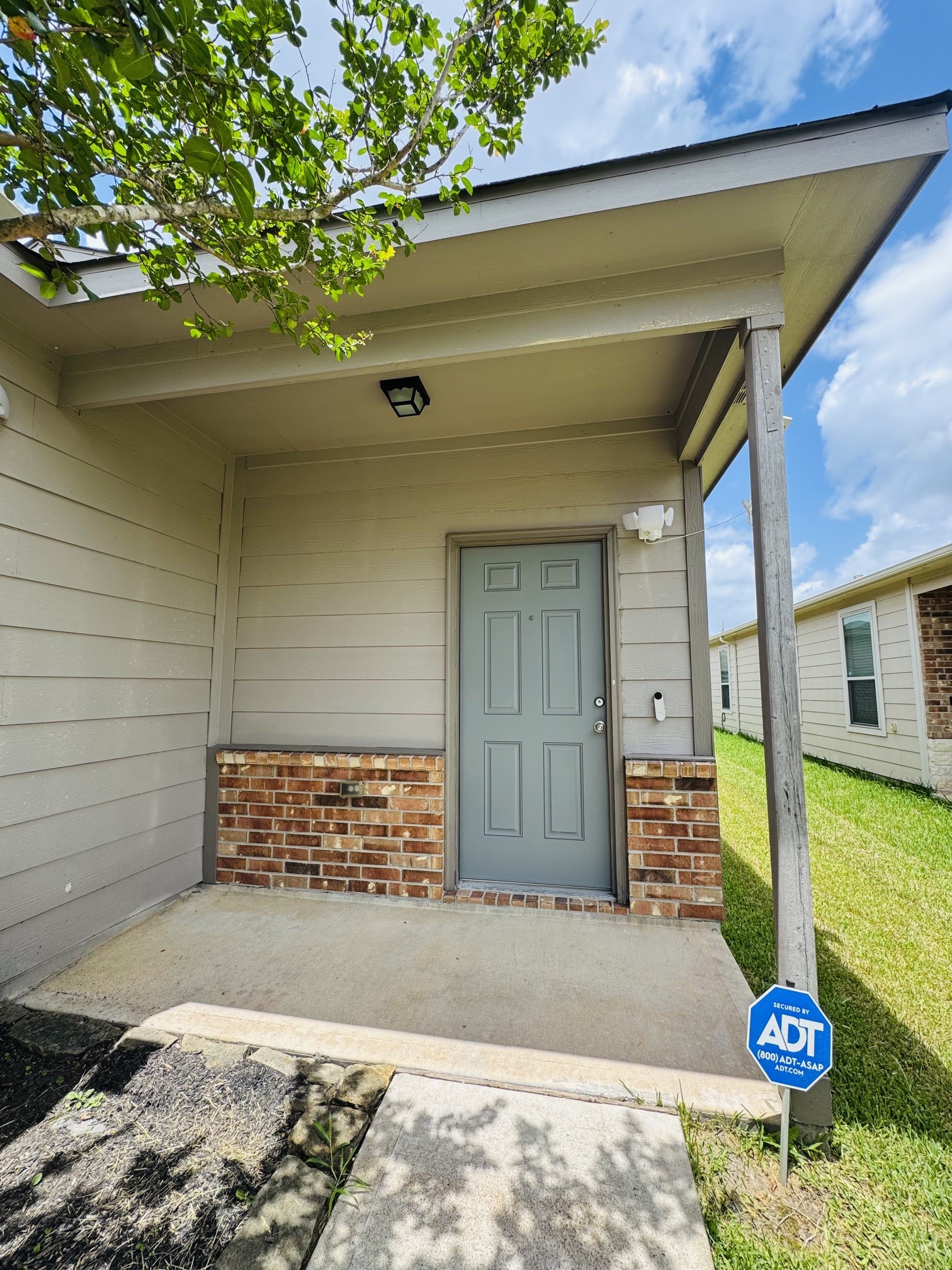 12318 Skyview Rise Court Houston, TX 77047 - Photo 4 of 27