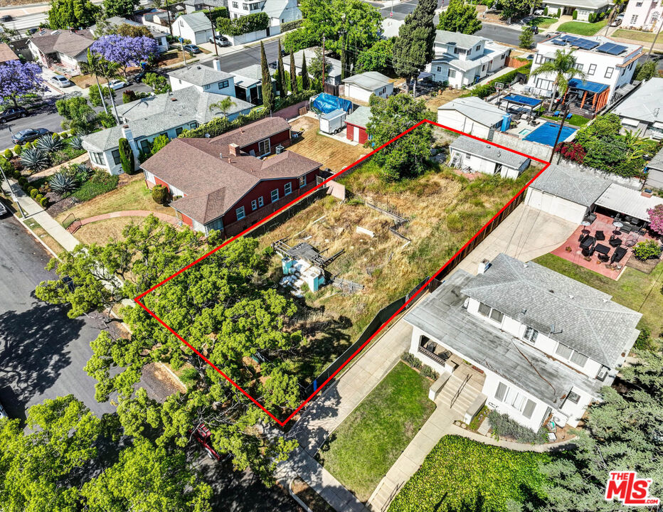 2516 13th Avenue Los Angeles, CA 90018 - Photo 5 of 7 an aerial view of a city