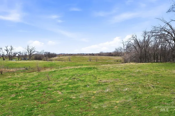 $550,000 | 17567 Hollow Road, Caldwell, ID 83607