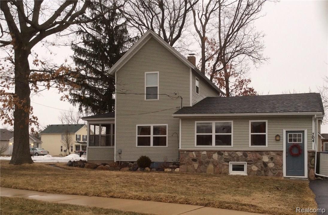 704 Brower Road Fowlerville, MI 48836 - Photo 3 of 23 image.jpg