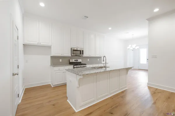 $2,250 | 9664 Creekview Drive, Baton Rouge, LA 70836