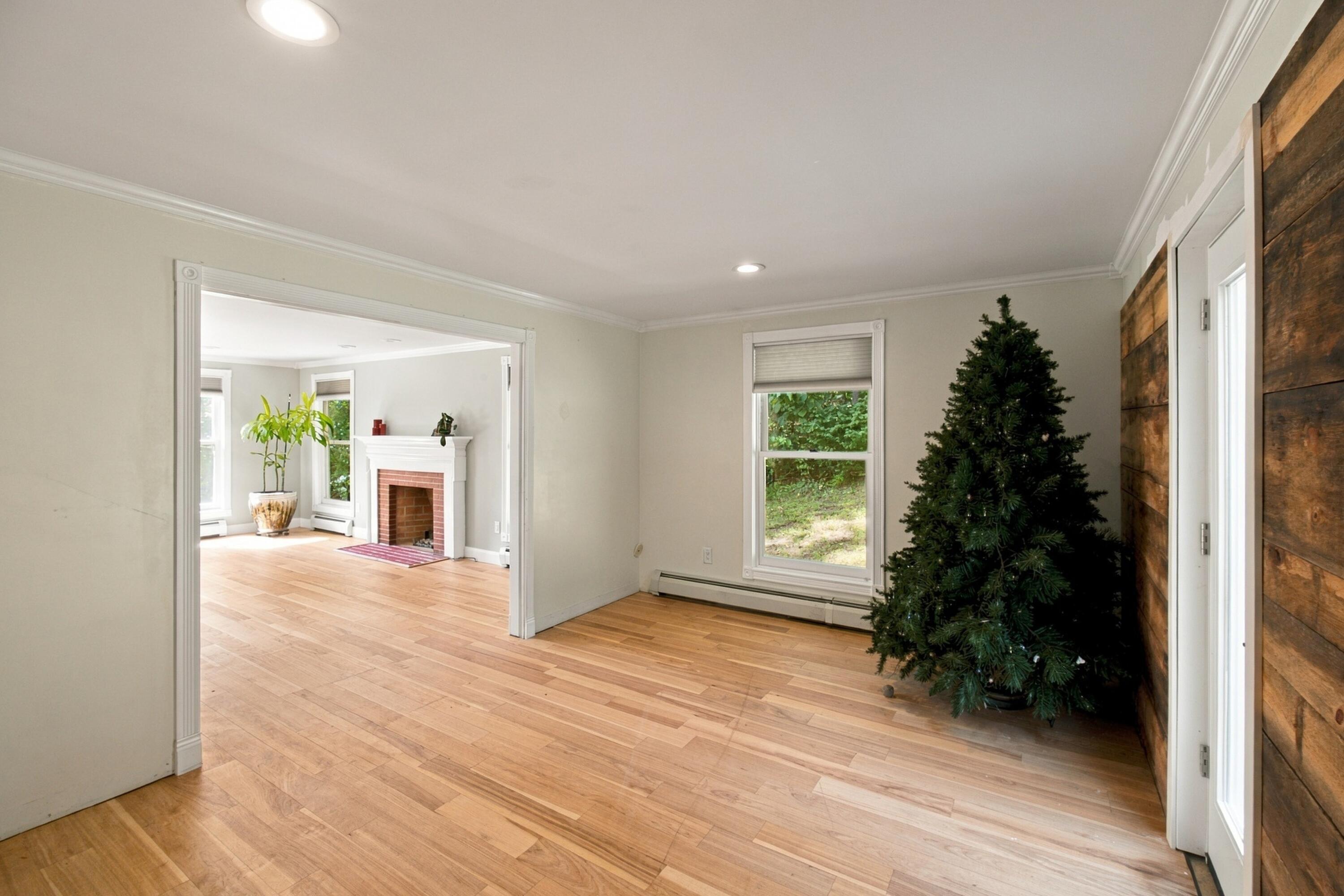 1 Payneton Hill Road York, ME 03909 - Photo 17 of 31 office/library