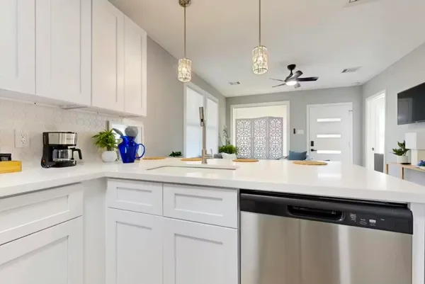 $245,900 | 3241 Reeves Street, Houston, TX 77004