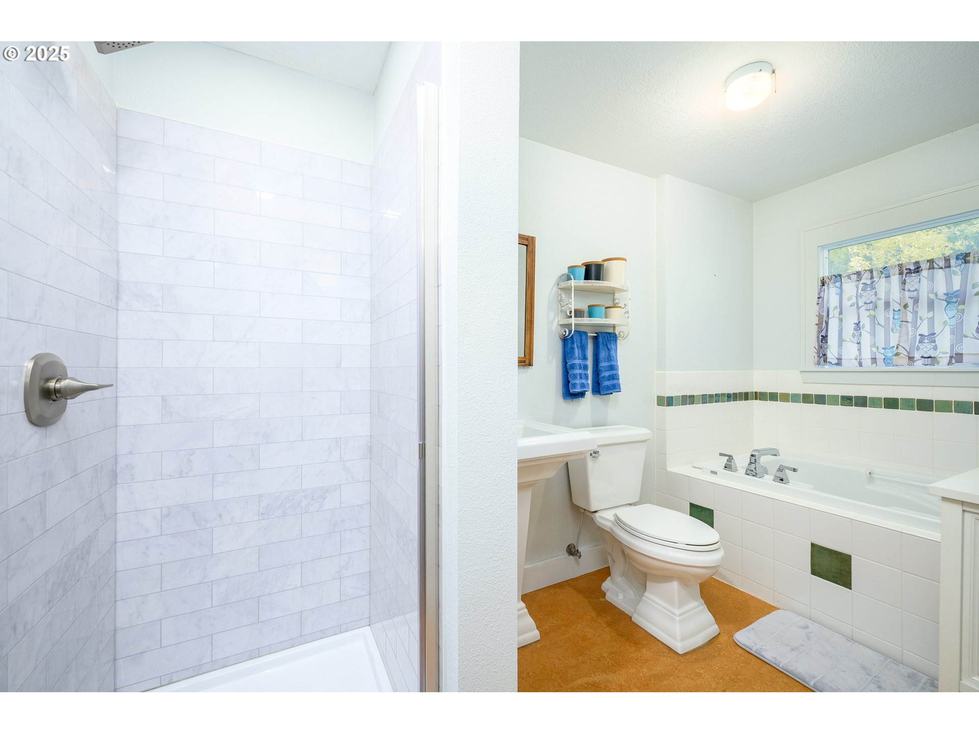 8030 Northwest Meadowlake Road Carlton, OR 97111 - Photo 23 of 48 Bathroom