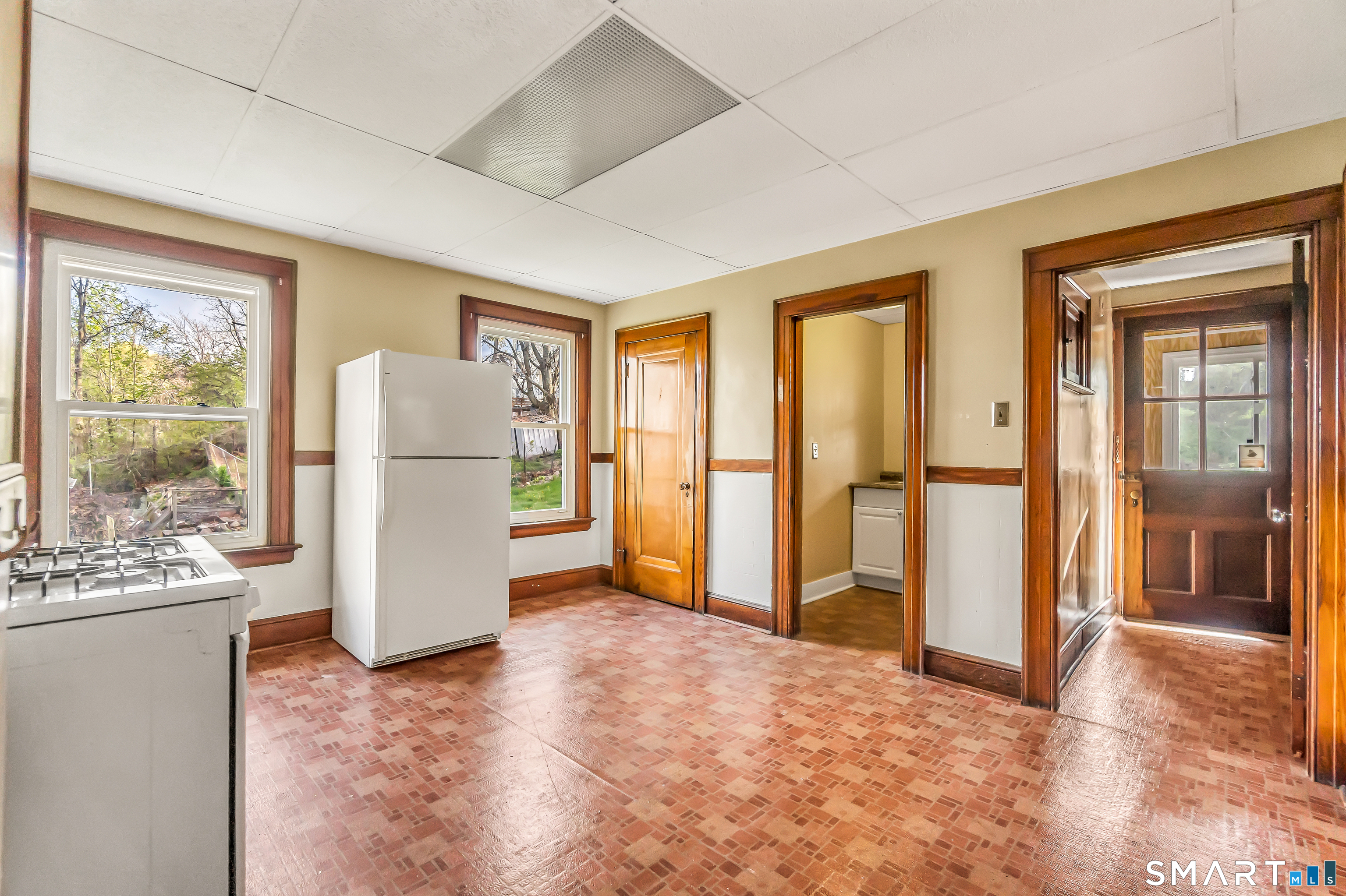 362 Congress Avenue, Unit 2 Waterbury, CT 06708 - Photo 11 of 16 Gallery Image 11