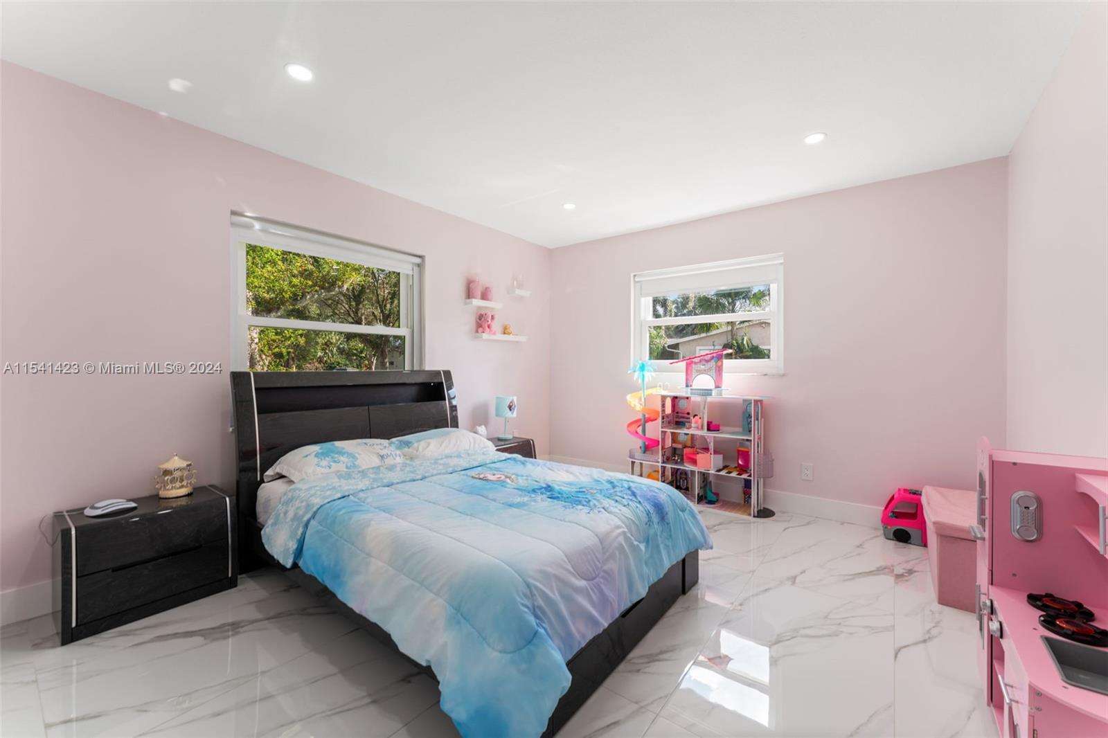 5101 Southwest 199th Avenue Southwest Ranches, FL 33332 - Photo 17 of 22 a bedroom with a bed and a closet