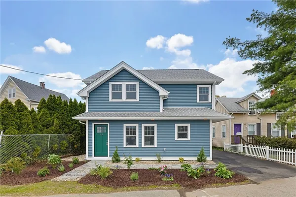 $575,000 | 33 Jefferson Avenue, East Providence, RI 02915