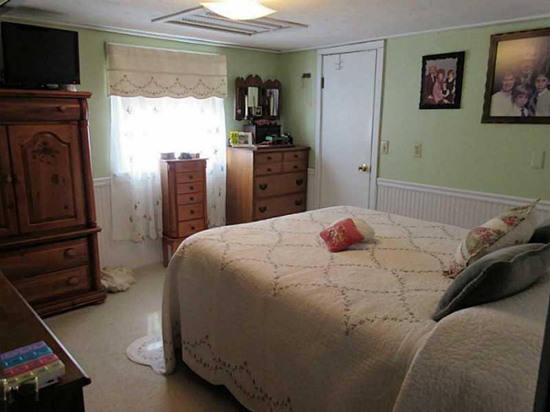 1275 Old State Road Apollo, PA 15613 - Photo 13 of 22 Master Bedroom.