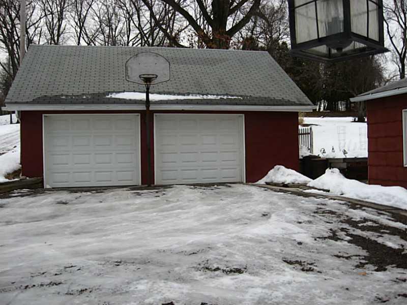 1275 Old State Road Apollo, PA 15613 - Photo 16 of 22 Parking Lot/Garage.