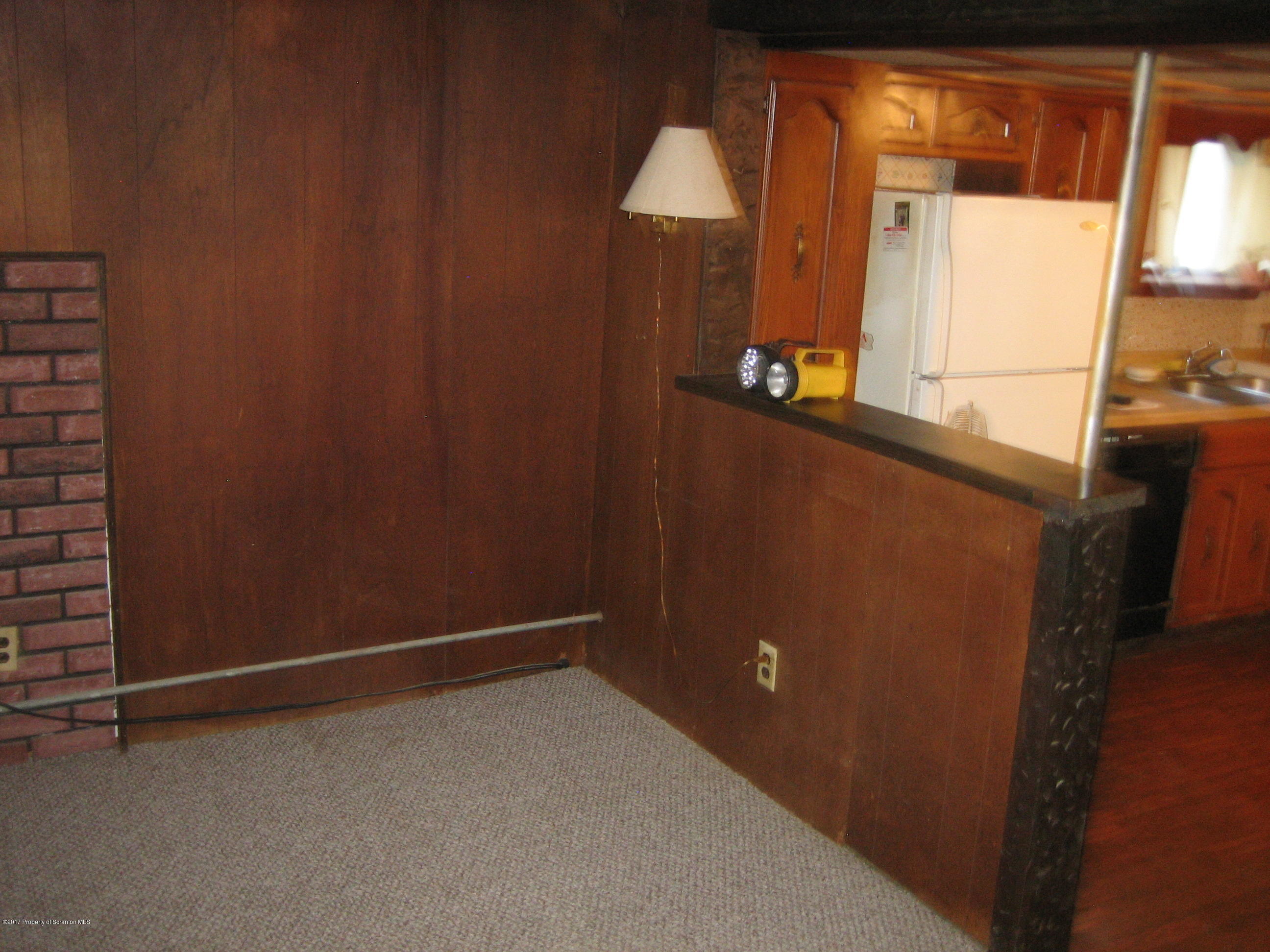 1156 Hampton Street Scranton, PA 18504 - Photo 6 of 15 Gallery Image 6