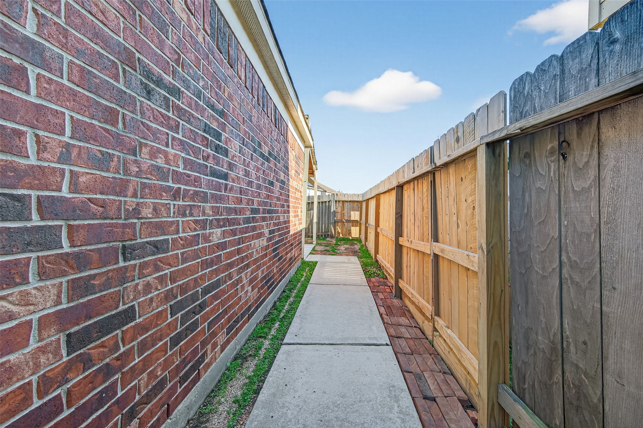 2487 Elm Crossing Trail Spring, TX 77386 - Photo 34 of 46 a view of balcony with wooden floor