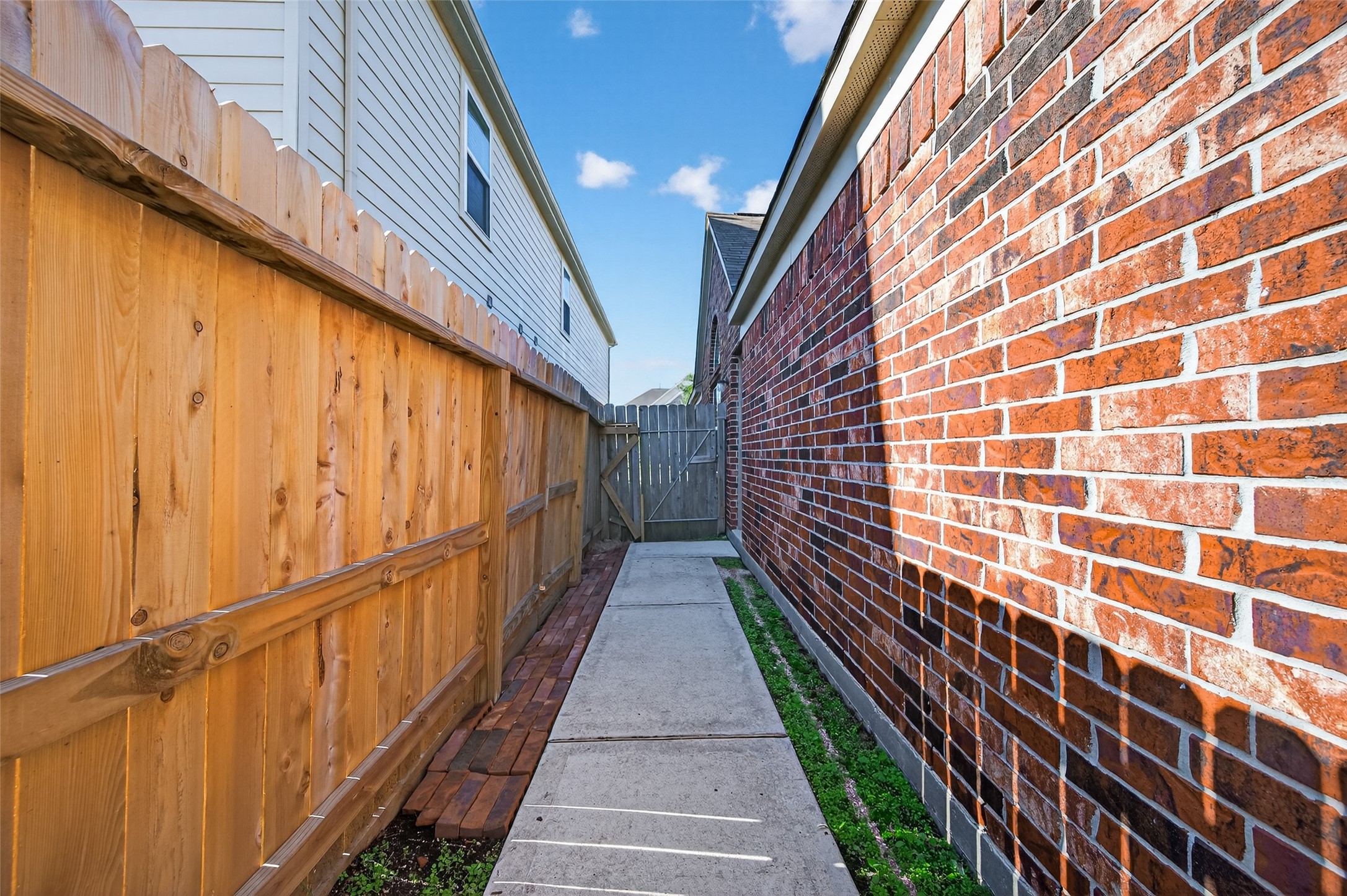 2487 Elm Crossing Trail Spring, TX 77386 - Photo 35 of 46 a view of a balcony