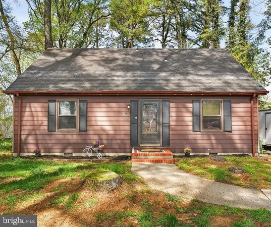 front view of house with a yard