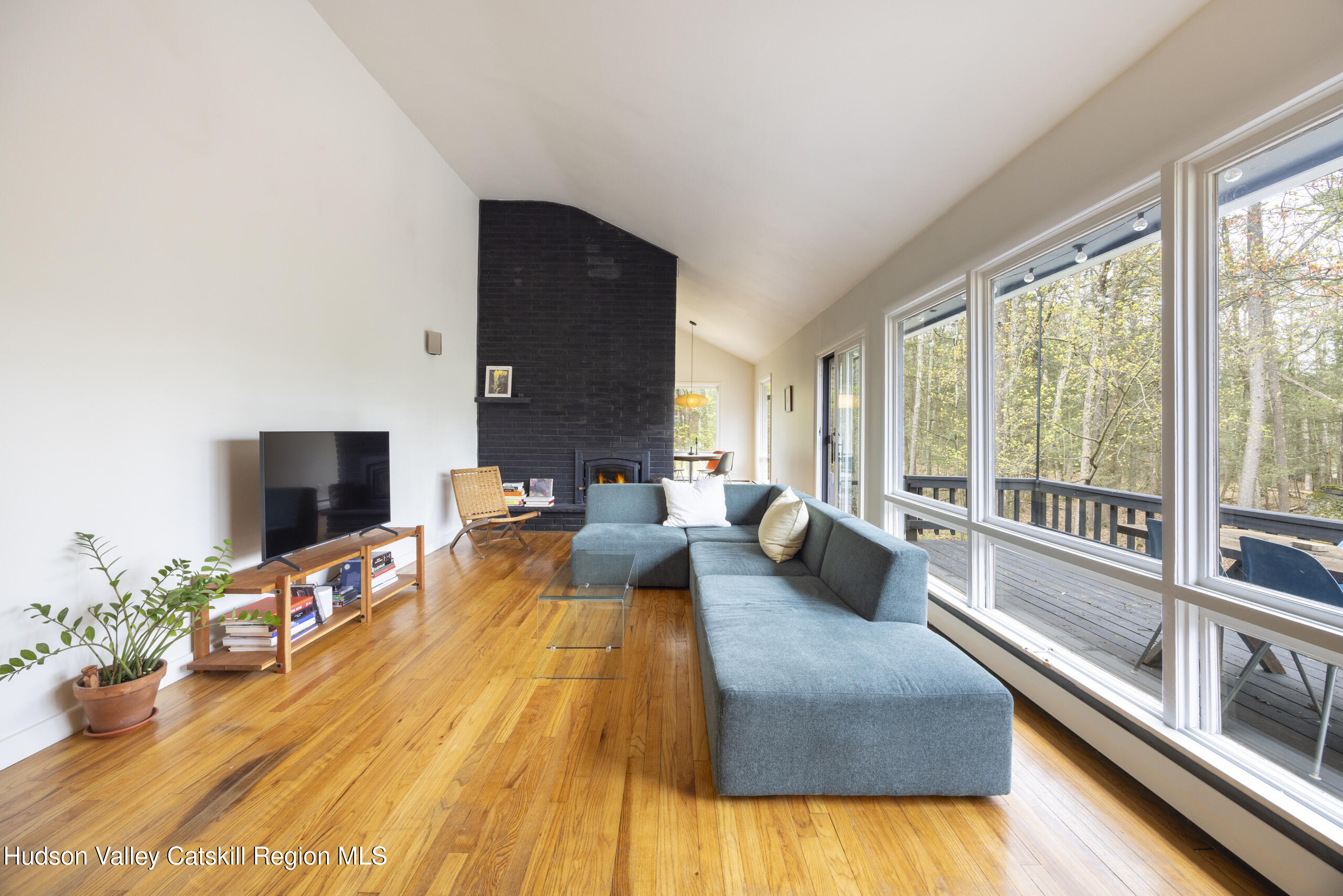 87 Witch Tree Road Woodstock, NY 12498 - Photo 3 of 20 NS.041426.138r