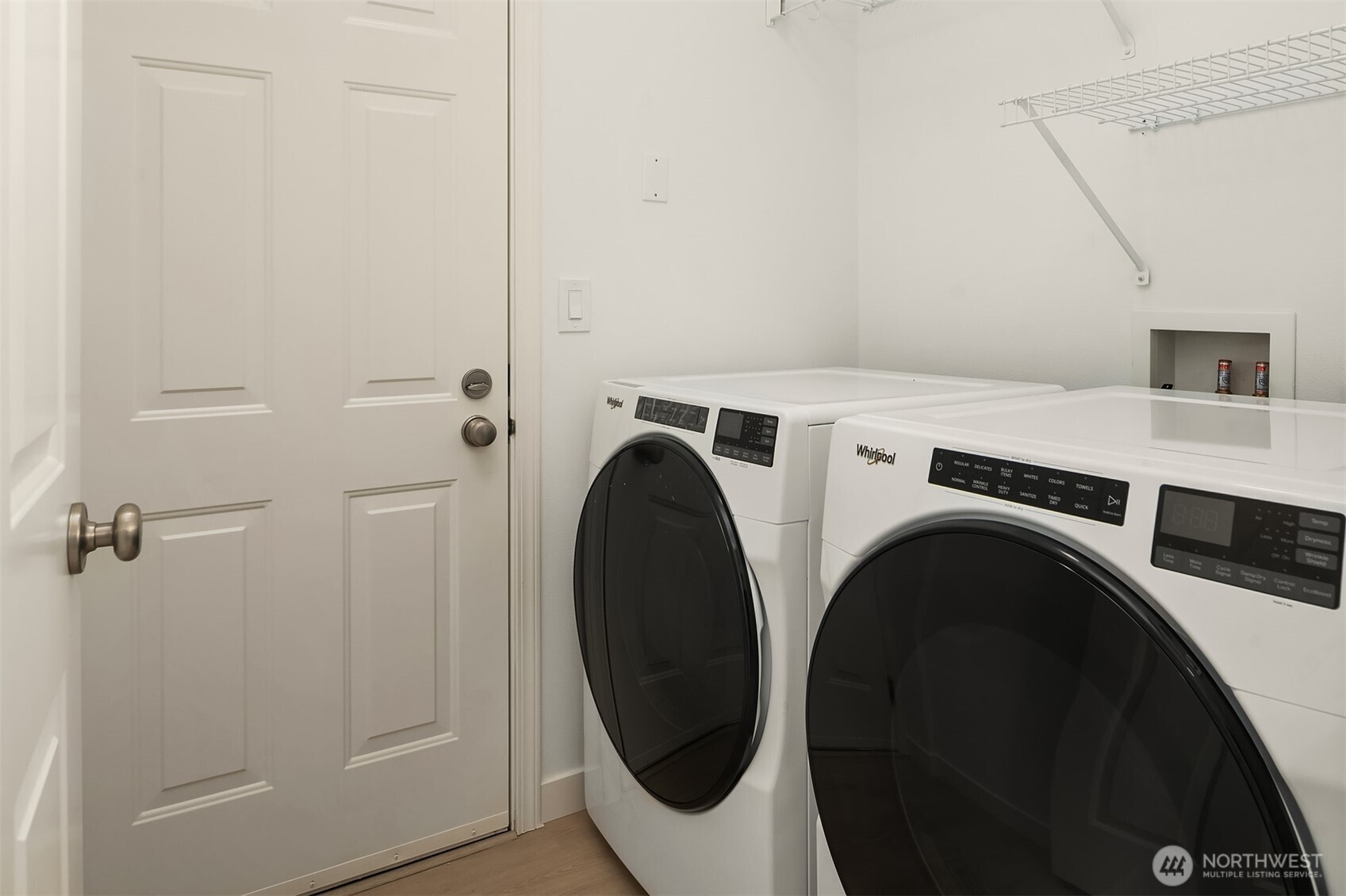 200 South 48th Street, Unit E Renton, WA 98055 - Photo 28 of 29 a utility room with dryer and washer